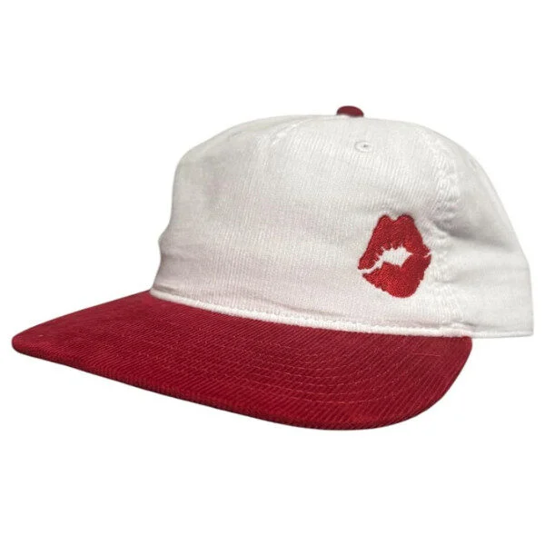 Lonely Lips Hat